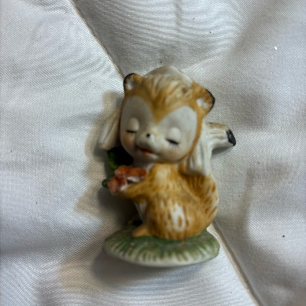 Vintage Adorable Tan and White Ceramic mini Animal Figurine